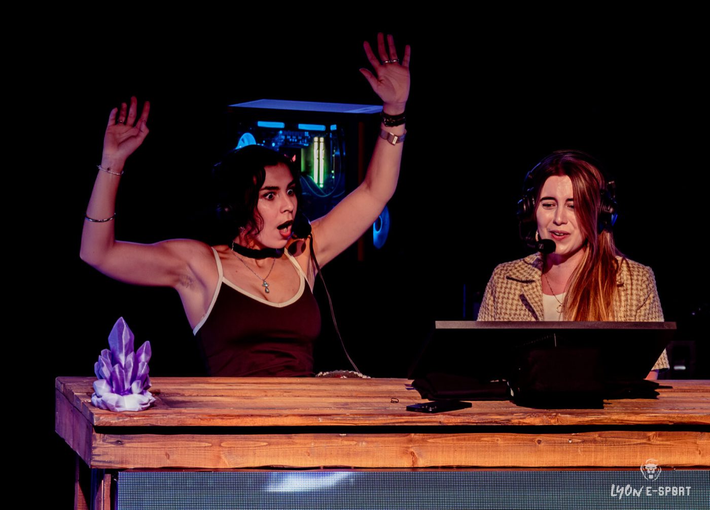 Les casters de Lyon e-Sport en plateau de diffusion