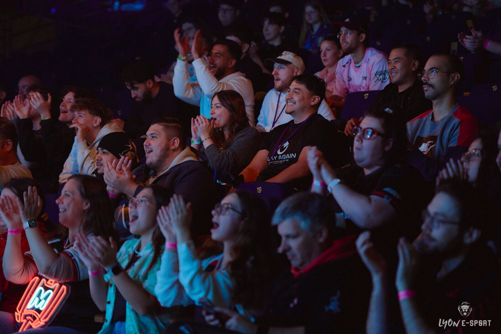 Le public de Lyon e-Sport 2025 encourage les joueurs